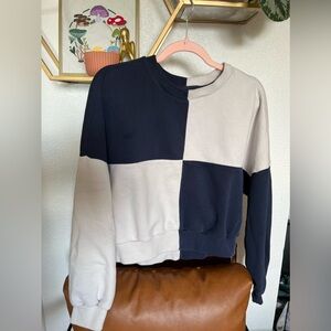 Abercrombie & Fitch Color Blocked Cropped Crewneck